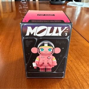 UNOPENED CONFIRMED Graffiti Mega Space Molly 100% Series 3